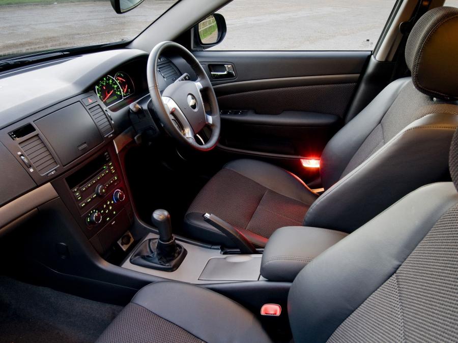  Chevrolet Epica 2006 года  (UK) (фото 4 из 12)